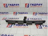 Направляющая заднего бампера Ford Focus 2 1354285