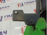 Направляющая заднего бампера Ford Focus 2 1354285