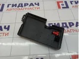 Крышка блока предохранителей Ford Focus 2 1686032