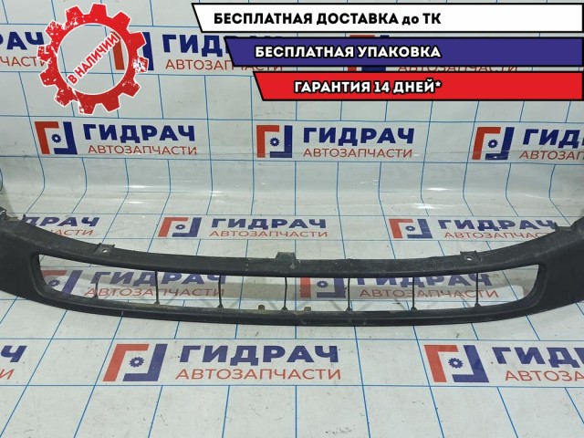 Спойлер переднего бампера Ford Focus 2 1343862. Дефект.