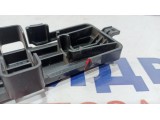 Крышка салонного фильтра Ford Focus 3 1703440. Сломано крепление.