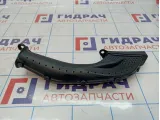 Воздухозаборник (наружный) Ford Focus 3 1745844. Сломано крепление.