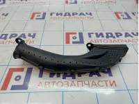 Воздухозаборник (наружный) Ford Focus 3 1745844. Сломано крепление.