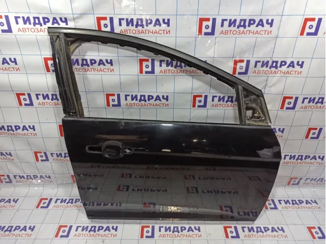 Дверь передняя правая Ford Focus 3 2147844. Сколы. вмятины.