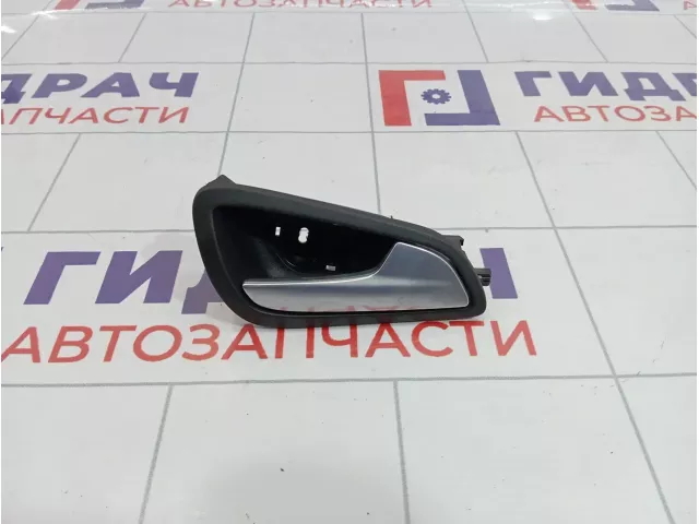 Ручка двери внутренняя правая Ford Focus 3 1746825