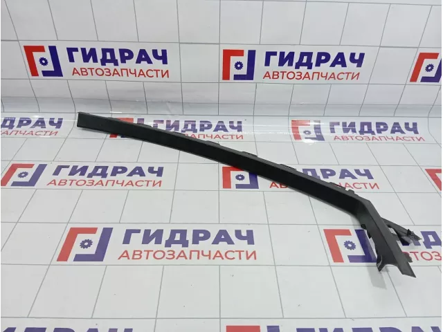 Накладка двери передней левой Ford Focus 3 1779504