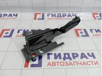 Дефлектор радиатора левый Ford Focus 3 1737524