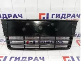 Решетка в бампер центральная Ford Focus 3 1718734