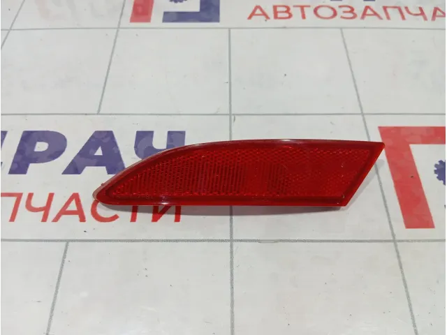 Отражатель в бампер задний левый Ford Focus 3 1763040