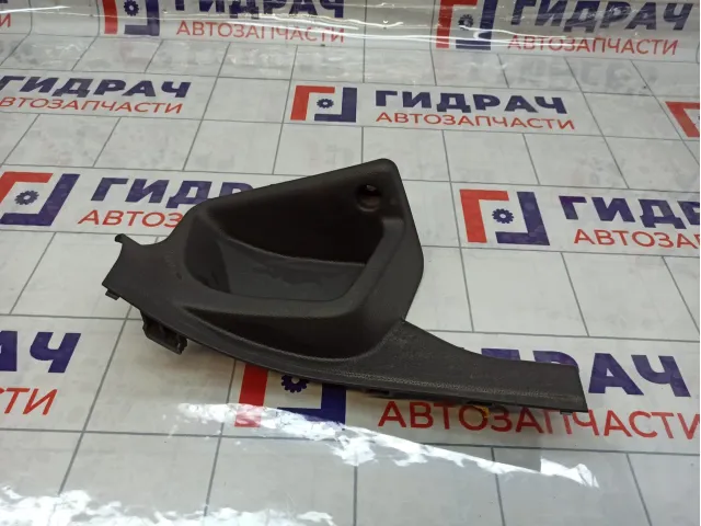 Накладка порога (внутренняя) задняя правая Ford Focus 3 1731815