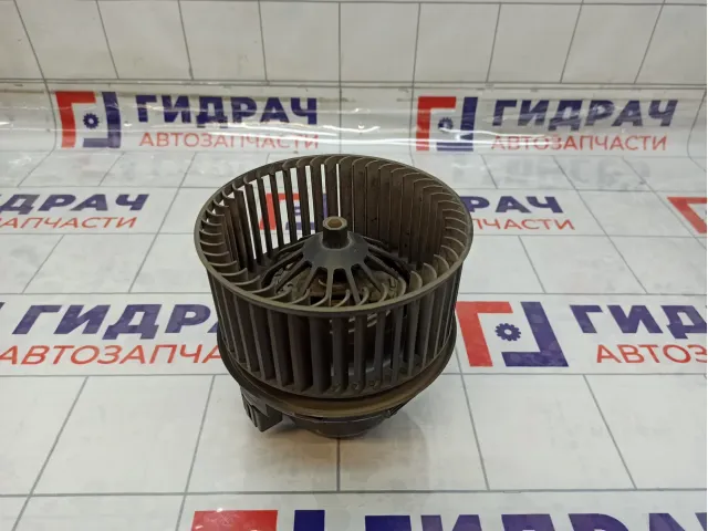 Моторчик отопителя Ford Focus 3 1696010