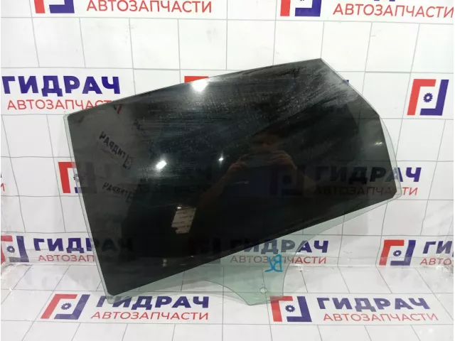 Стекло двери задней левой Ford Focus 3 1706322