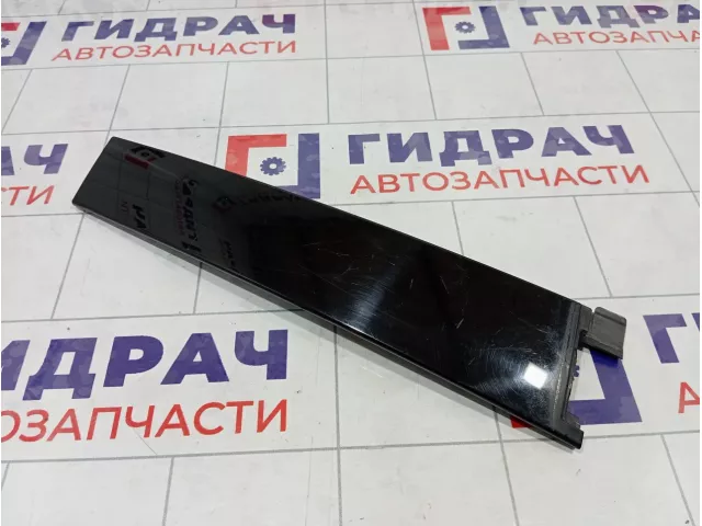 Накладка двери наружная задняя левая Ford Focus 3 1751093