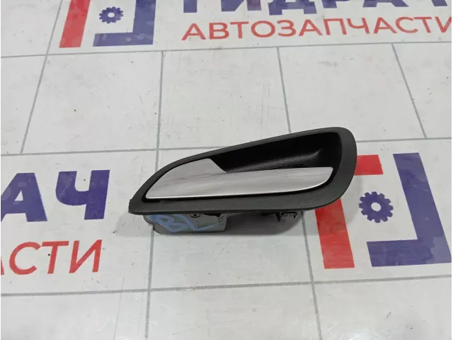 Ручка двери внутренняя задняя левая Ford Focus 3 1746830