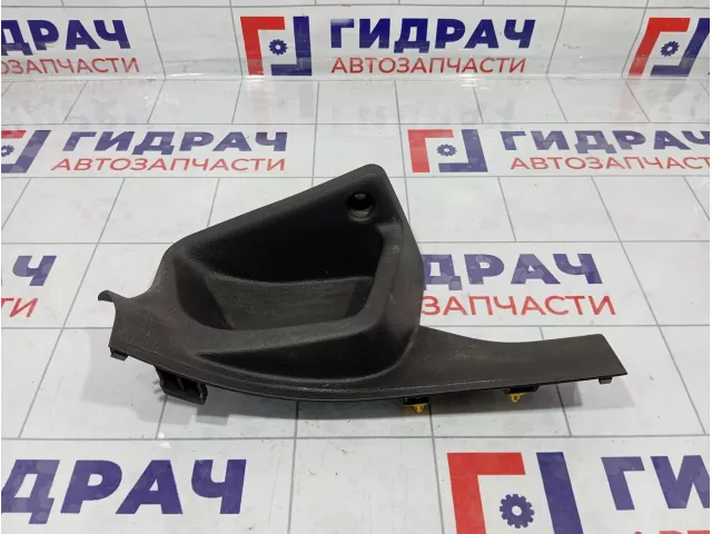 Накладка порога внутренняя задняя правая Ford Focus 3 1731815