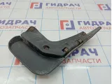 Брызговик задний левый Ford Focus 3 1824111. Дефекты.