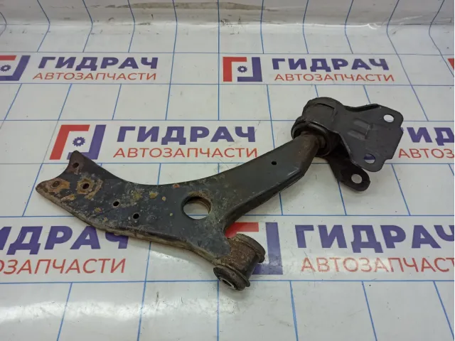 Рычаг передний левый Ford Focus 3 2176249. Дефект сайлентблока.