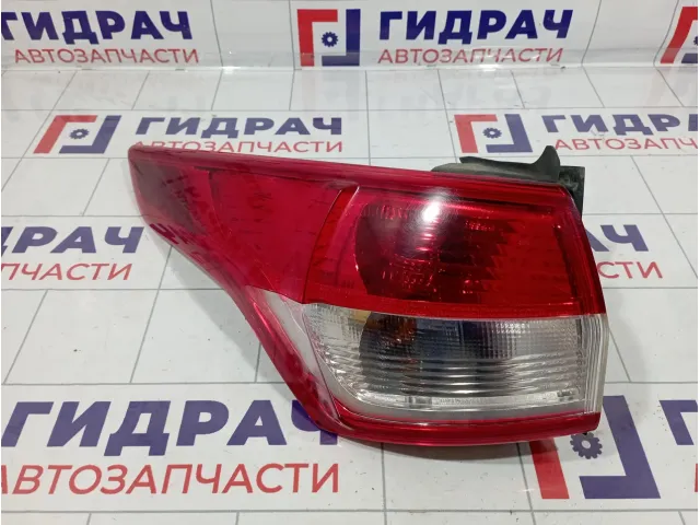 Фонарь задний наружный левый Ford Kuga (CBS) 1923703