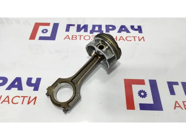 Поршень с шатуном в сбре Ford Kuga 2.