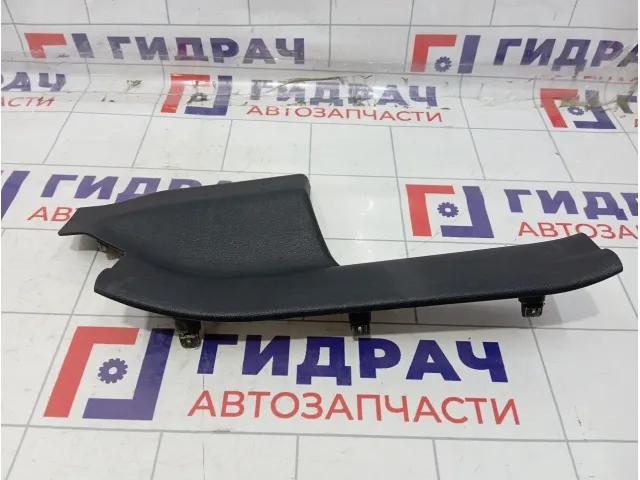 Накладка порога задняя правая Geely Atlas (NL-3) 01827343