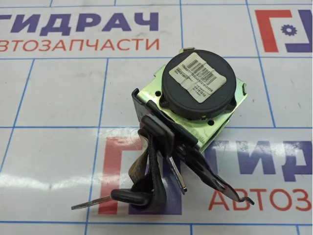 Ремень безопасности задний центральный Geely Emgrand EC 7 1068001115.