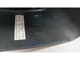 Консоль Geely Emgrand EC7 106802273300669. Царапины, сломана ручка открывания подлокотника.
