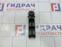 Блок управления стеклоподъемниками Geely Emgrand EC7 1068002560