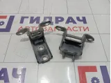 Петли двери задней правой Geely Emgrand EC7