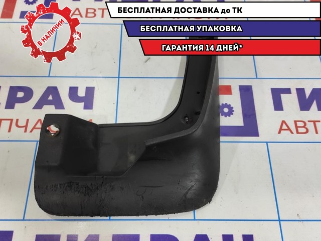 Брызговик передний правый Hyndai i30 86832-2R600.
