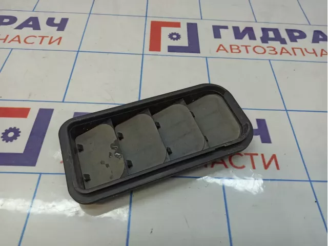 Решетка вентиляционная Haval F7x 25513100XKY00A