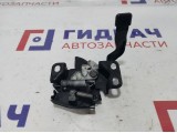 Замок капота Honda Fit 74120-SAA-003.