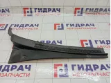 Решетка под лобовое стекло (Жабо) правая Hyundai Accent 8616025001