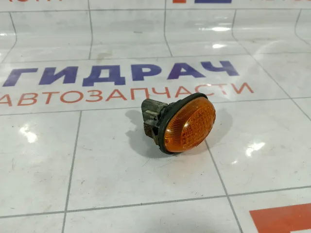 Повторитель на крыло Hyundai Accent 9230325000