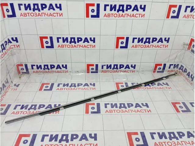 Накладка стекла переднего левого Hyundai Elantra 822103X510