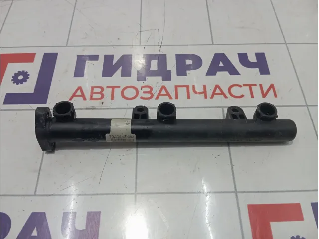 Топливная рампа (топливная рейка) левая Hyundai Equus (VI) 353043C700