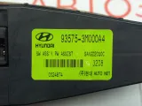 Кнопка стеклоподъемника переднего правого Hyundai Genesis 935753M000A4