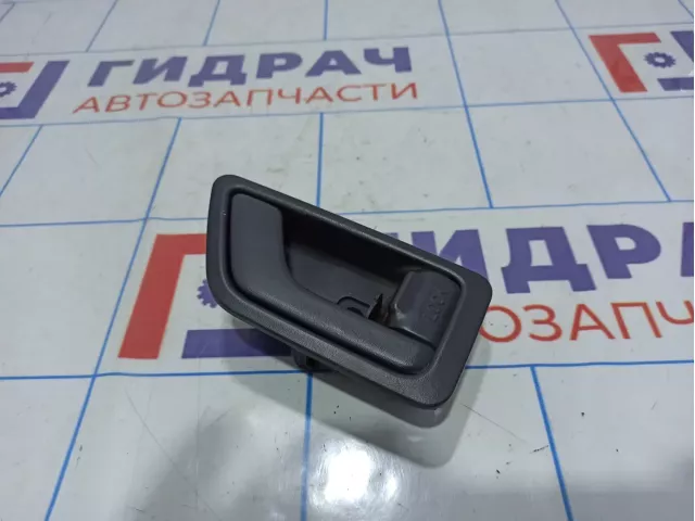 Ручка двери внутренняя правая Hyundai Getz 826201C020WK