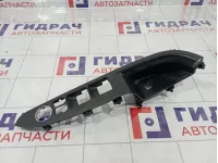 Накладка блока управления стеклоподъемниками Hyundai I30 (FD) 93572-2R010