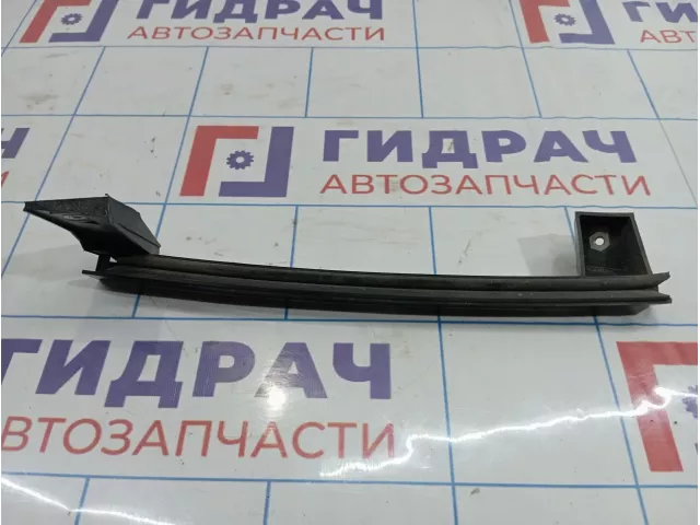 Направляющая стекла двери задней правой Hyundai Matrix (FC) 8356117000