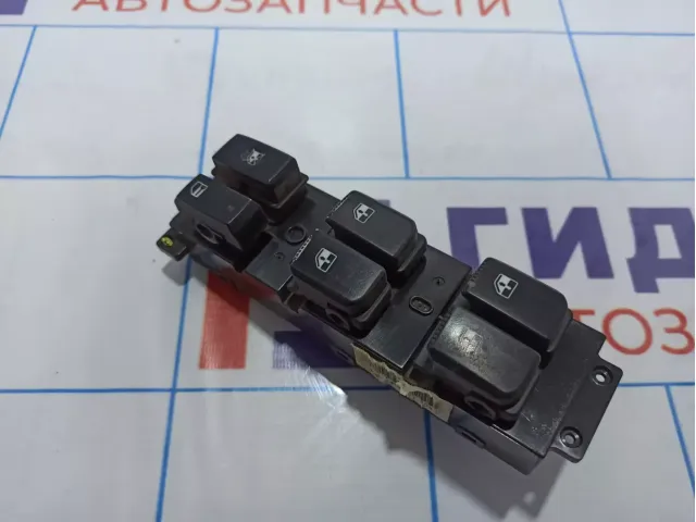 Блок управления стеклоподъемниками Hyundai Santa Fe (CM) 935702B730S4