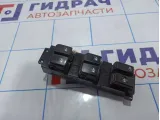 Блок управления стеклоподъемниками Hyundai Santa Fe (CM) 935702B730S4