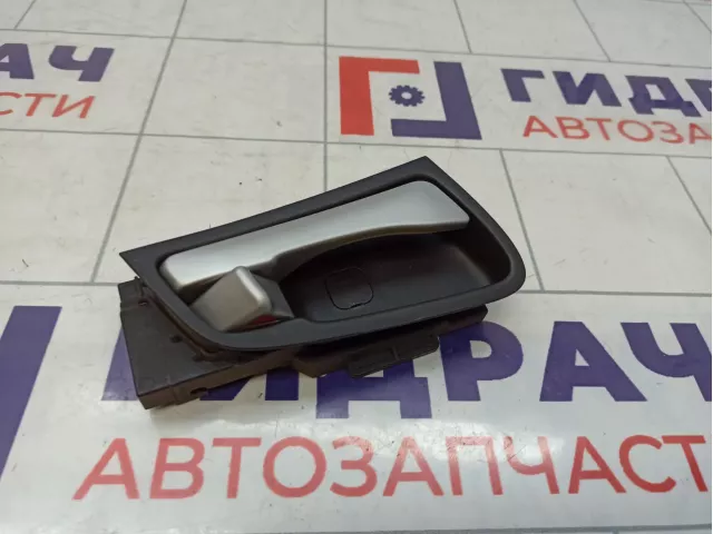 Ручка двери передней внутренняя правая Hyundai Solaris (RB) 826201R000S4