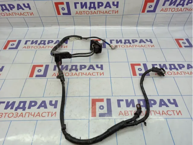 Клемма аккумулятора плюс Hyundai Solaris 91850-4L003.