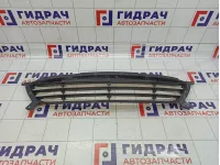 Решетка в бампер центральная Hyundai Solaris (RB) 86561-1R000