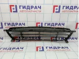 Решетка в бампер центральная Hyundai Solaris 86561-1R000