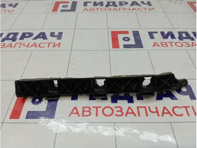 Направляющая заднего бампера правая Hyundai Solaris (RB) 86614-4L200