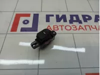 Кнопка стеклоподъемника заднего Hyundai Solaris (RB) 93581-1R001