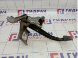 Педаль тормоза Hyundai Solaris 32800-1R100