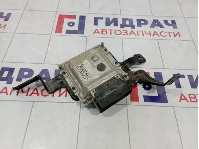 Блок управления двигателем Hyundai Solaris (RB) 39113-2B715