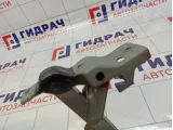 Петля крышки багажника правая Hyundai Solaris 79220-4L000